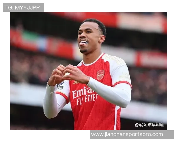 加布里埃尔助力阿森纳稳固防线关键时刻提升球队攻防表现 加布里埃尔助力阿森纳稳固防线关键时刻提升球队攻防表现