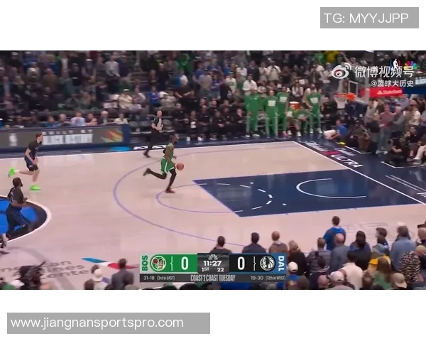 杰伦布朗首节火力全开半场表现出色砍下16分助球队稳住局势 杰伦布朗首节火力全开半场表现出色砍下16分助球队稳住局势