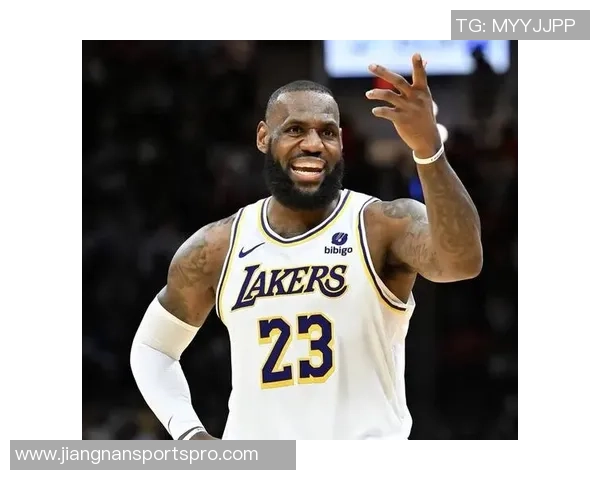 41岁依然保持高分詹姆斯连续20年评分90以上令人惊叹