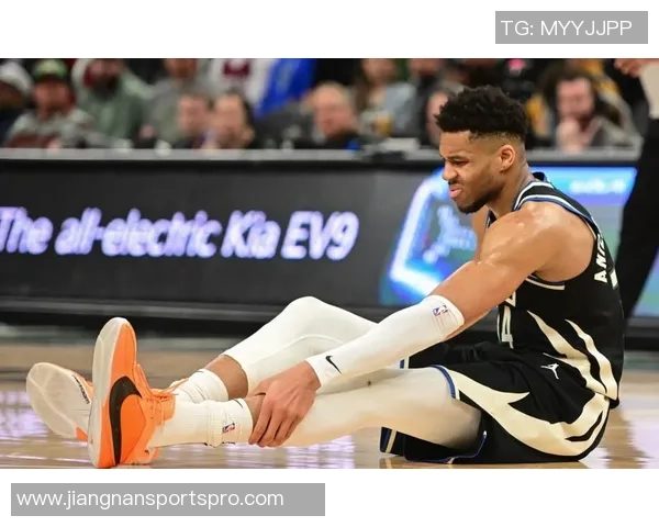 乔治解析对雄鹿的出色表现:深知里弗斯的防守策略助我发挥出色 乔治解析对雄鹿的出色表现:深知里弗斯的防守策略助我发挥出色